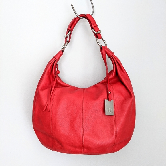 Puntotres Handbags - 🌟HP🌟 🇪🇸 Puntotres Barcelona Red Leather Hobo Bag Made In Spain